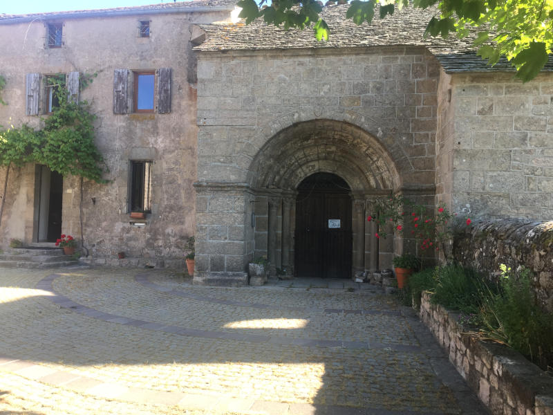 Montselgues église charme